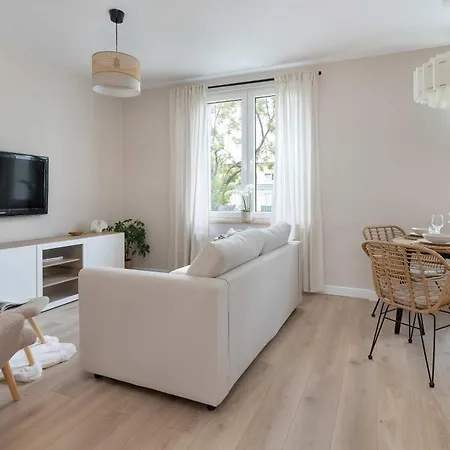 Baltic Harmony With Desk Ideal For Remote Working By Renters Apartmán
